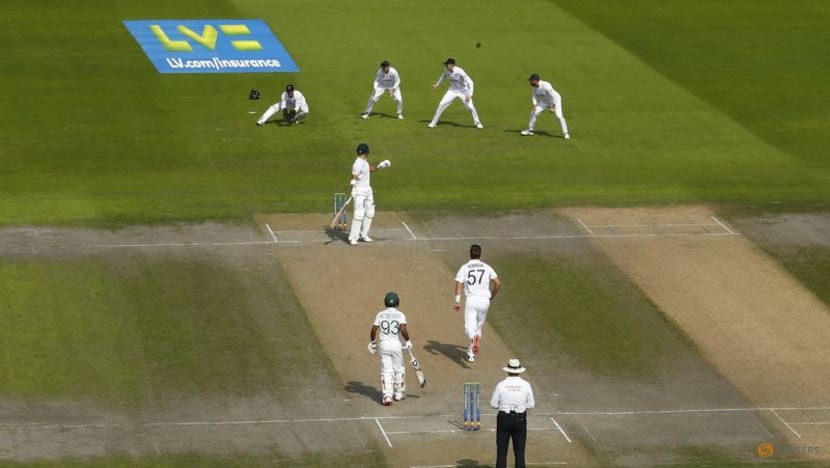 Petersen, Van der Dussen steady S Africa's second innings Petersen, Van der Dussen steady S Africa's second innings