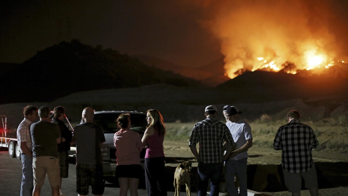 Thousands Evacuated As Fires Rage Across San Diego County - TODAY