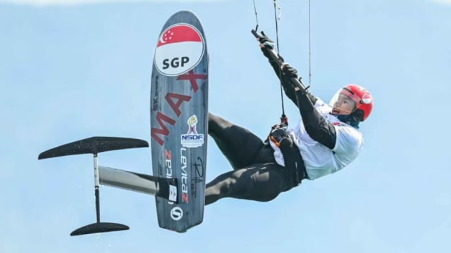 水翼风筝板欧洲冠军赛：我国17岁小将墨士廉夺冠
