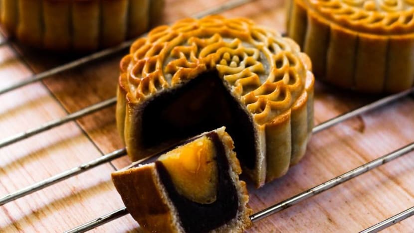 How did elaborate mooncake packaging become a problem in China? - Retail in  Asia