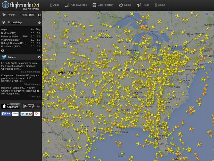 This image made from the website Flightradar24.com shows air traffic over the eastern half of the United States on Saturday, Aug. 15, 2015 at 4 p.m. EDT. Photo: Flightradar24.com via AP