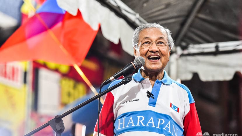 Mahathir brings together old brigade, doubles down on Najib in Melaka Mahathir brings together old brigade, doubles down on Najib in Melaka