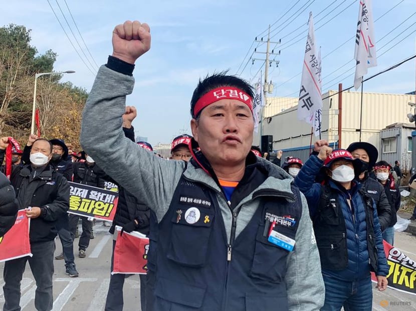 South Korea's striking truckers say no deal reached in govt talks South Korea's striking truckers say no deal reached in govt talks