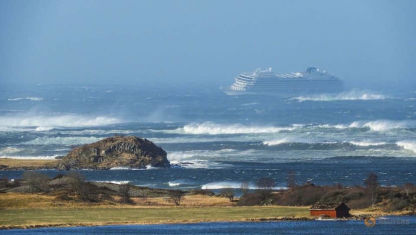 'Never seen anything so frightening': Norway rescuers airlift 1,300 cruise passengers, crew in storm 'Never seen anything so frightening': Norway rescuers airlift 1,300 cruise passengers, crew in storm