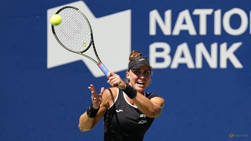 Halep beats Haddad Maia for third Canadian Open title