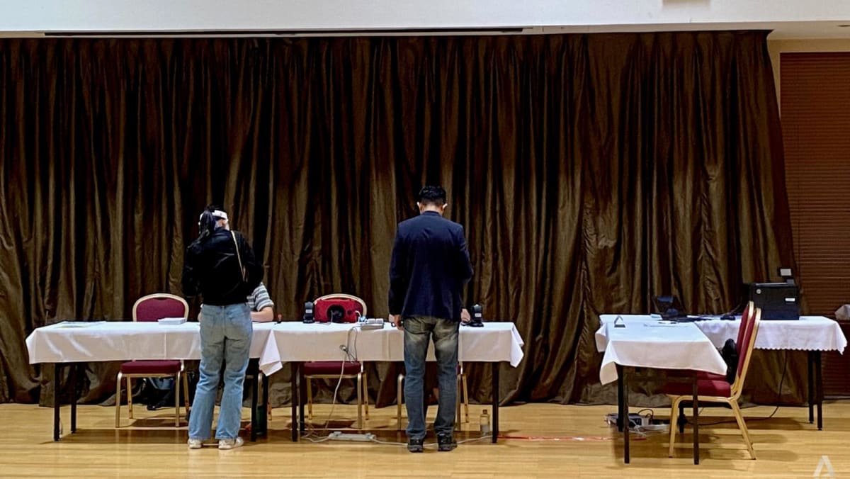 Singaporeans living abroad cast their votes at overseas polling stations and by post - Vimarsana News