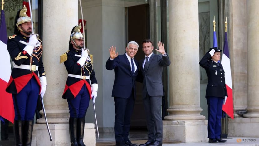 Macron urges new Israel PM to make historical peace with Palestinians