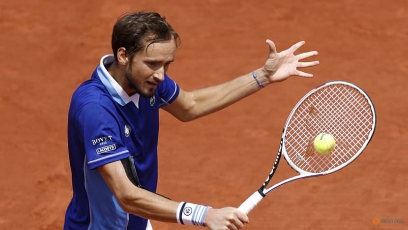 Second seed Medvedev trounces Kecmanovic in straight sets for fourth round spot Second seed Medvedev trounces Kecmanovic in straight sets for fourth round spot