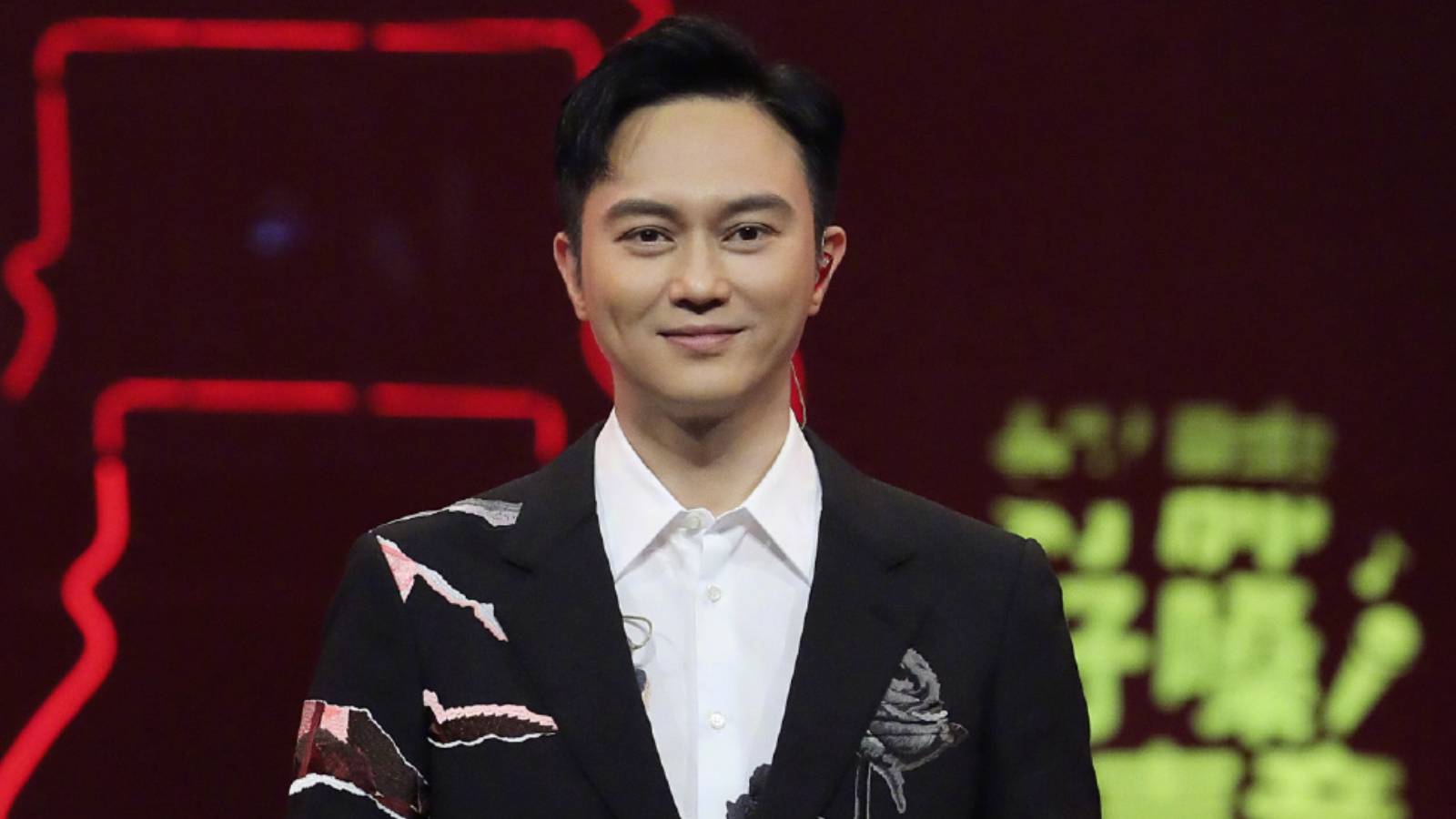 Julian Cheung, 50, Just Had Gallbladder Surgery, Says He Will Try To “Eat Less Oily Food” Julian Cheung, 50, Just Had Gallbladder Surgery, Says He Will Try To “Eat Less Oily Food”