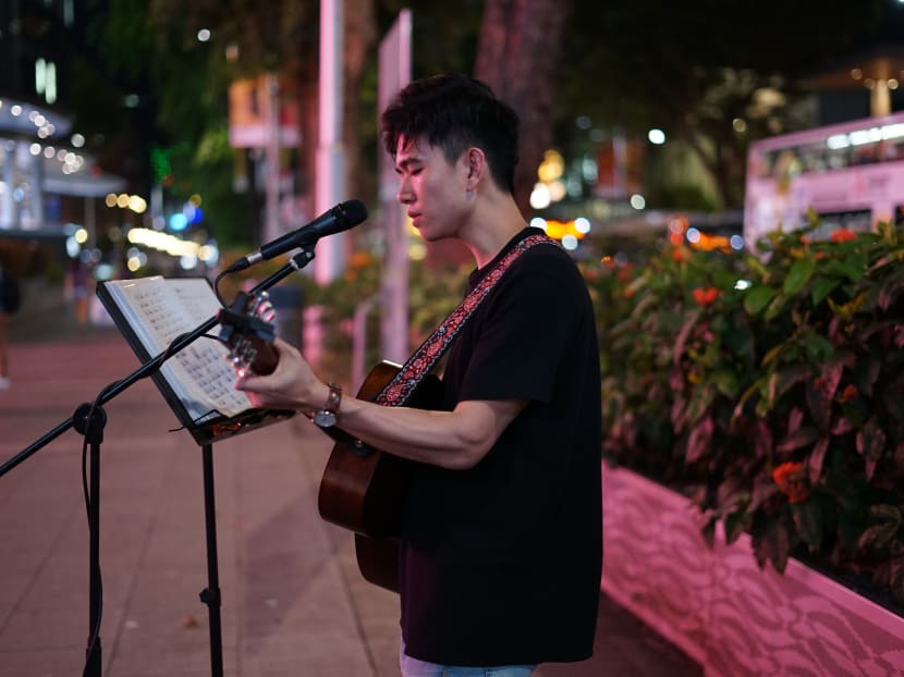 Thank you notes, flowers, smiles: What drives Singapore's young buskers to play their hearts out Thank you notes, flowers, smiles: What drives Singapore's young buskers to play their hearts out
