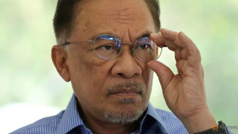 Anwar selesai beri keterangan polis; nafi pernah sebut nama mana-mana Ahli Parlimen