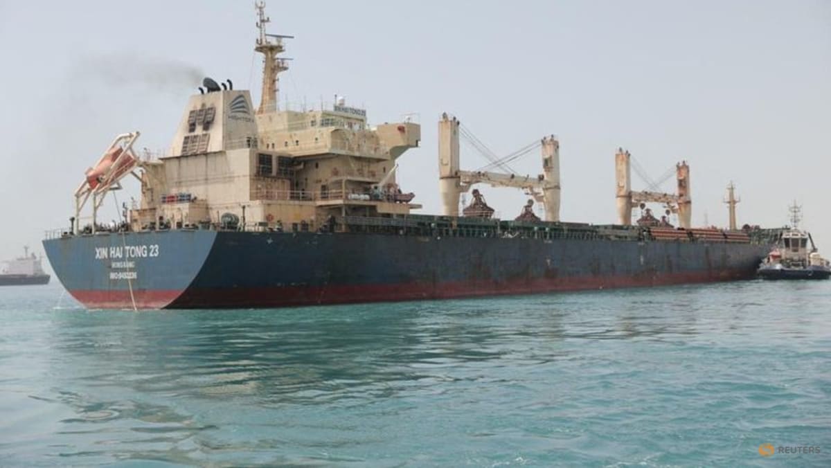 Suez traffic returns to normal after ship briefly stranded TODAY