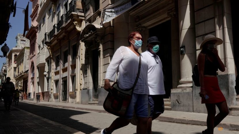 Cuba struggles to get oxygen to the sick, COVID-19 vaccines to the healthy Cuba struggles to get oxygen to the sick, COVID-19 vaccines to the healthy