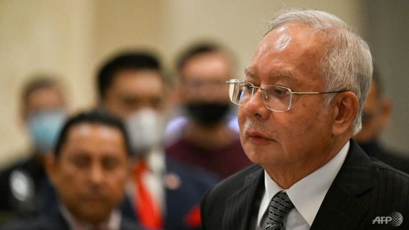 Najib issued cheques totalling RM8.4 million to individuals, political entities, companies: Bank officer