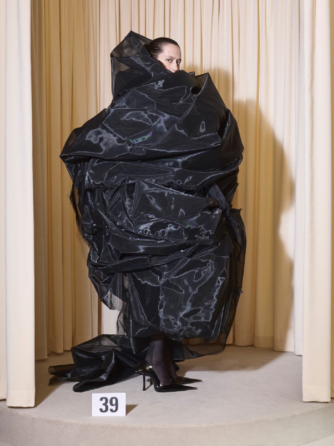 Paris Haute Couture Fall Winter 2024 2025 Collections Paris Haute Couture Fall Winter 2024 2025 Collections