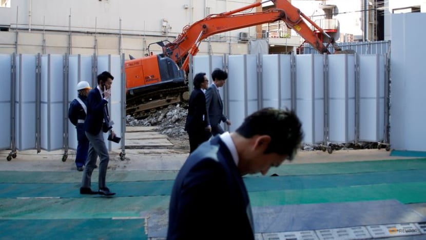 Japan's Sept machinery orders unexpectedly fall, raising capex concerns Japan's Sept machinery orders unexpectedly fall, raising capex concerns