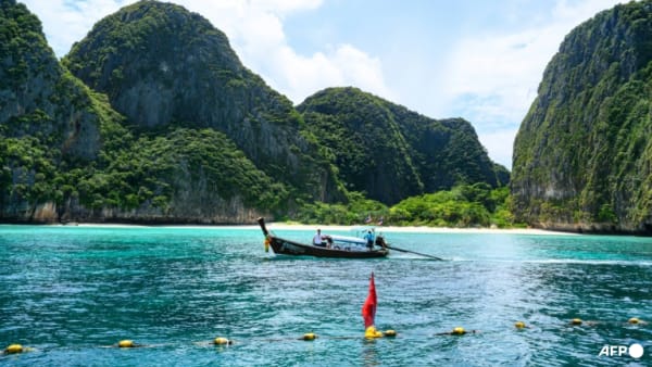 Famed Thai holiday isles suffer water shortages after heatwave