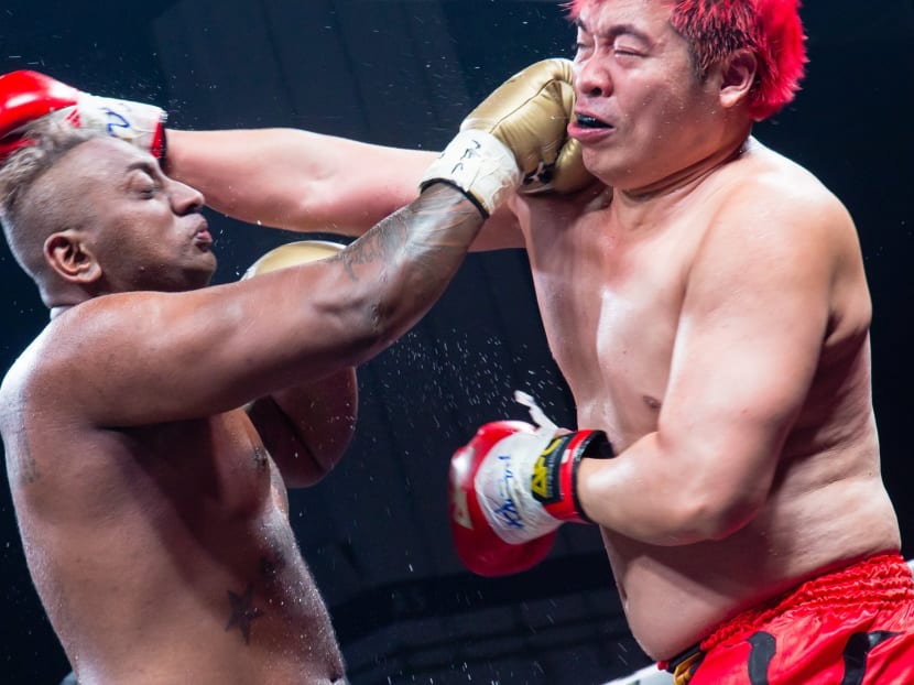 World Bodybuilding and Physique Sports Federation president Pradip Subramanian (left), 32, was rushed to the Singapore General Hospital after his fight with YouTube personality Steven Lim on Sept 23, 2017. Photo: Asia Fighting Championship