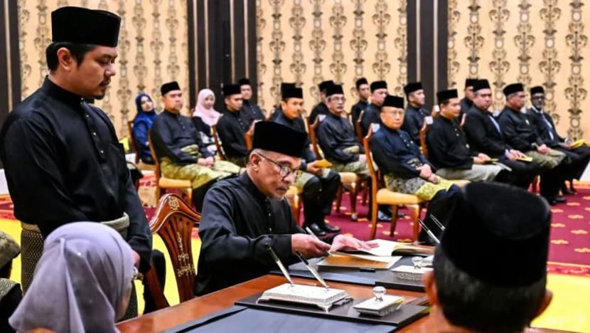Penantian lebih 2 dekad: Anwar Ibrahim kini PM M'sia Penantian lebih 2 dekad: Anwar Ibrahim kini PM M'sia