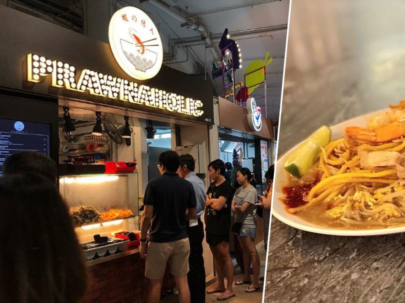 S’porean Prawn Mee Hawker Pays Stall Assistants S7,200 A Month At NYC