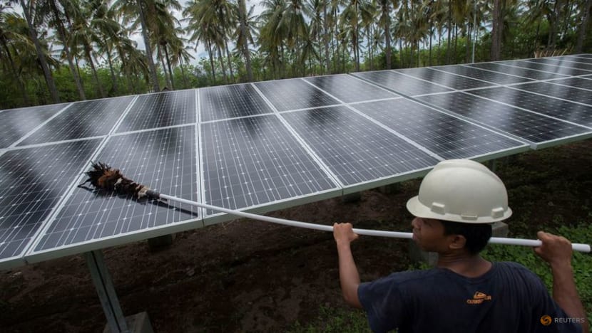 Indonesia seeks $700 million to install 200 MW of solar power