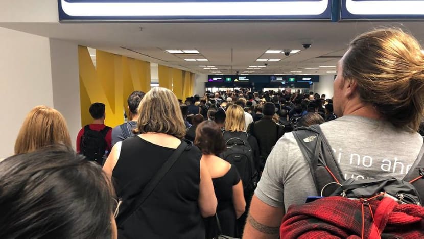 Computer outage causes delays, long queues at Australian airports Computer outage causes delays, long queues at Australian airports