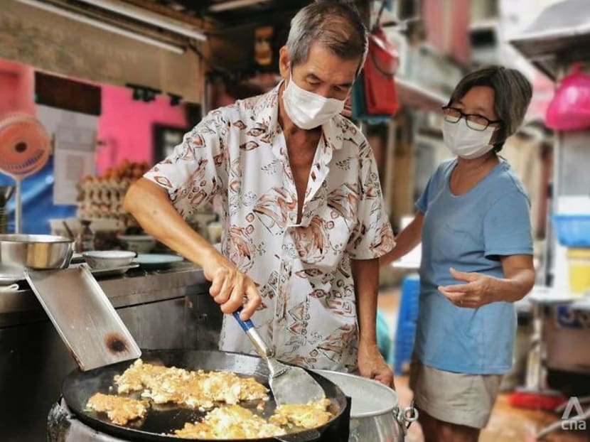 This humble oyster omelette stall in JB is thriving despite COVID-19
