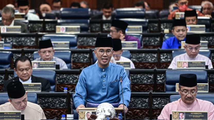 Malaysia’s 2023 budget seeks to woo fence sitters but no guarantee it will be a vote-winner: Analysts Malaysia’s 2023 budget seeks to woo fence sitters but no guarantee it will be a vote-winner: Analysts