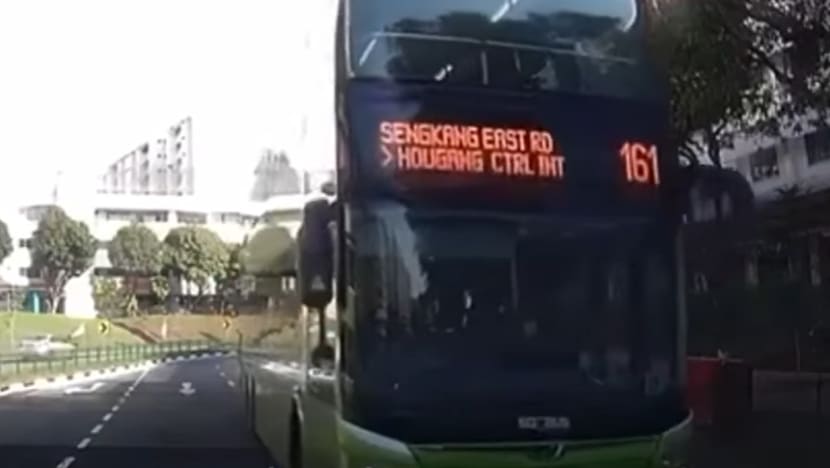 SBS Transit refutes allegations that bus driver was not driving safely in video SBS Transit refutes allegations that bus driver was not driving safely in video