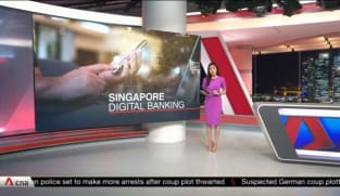 Digital banks in Singapore court customers with more services, incentives | Video