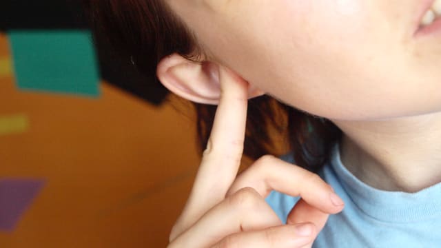 耳鸣是耳聋的前兆？