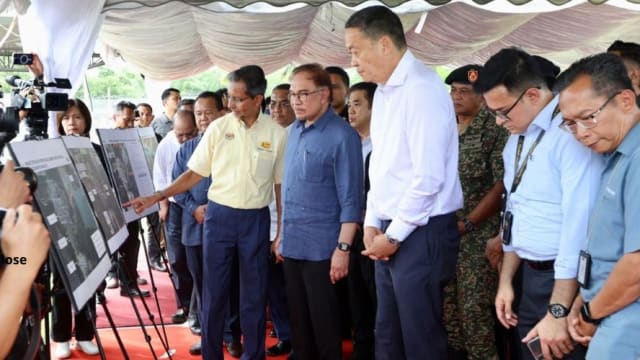 马国和泰国首相承诺 进一步加强双边关系