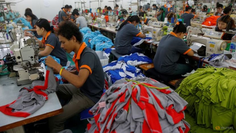 Thai economy set to grow 3.0 to 3.5% this yr, baht to boost exports - Finance Minister Thai economy set to grow 3.0 to 3.5% this yr, baht to boost exports - Finance Minister
