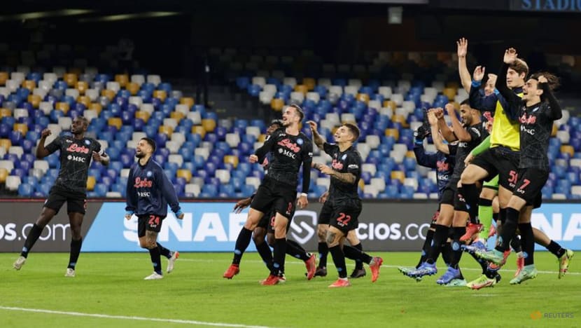 Insigne scores twice from the spot as Napoli go back on top Insigne scores twice from the spot as Napoli go back on top