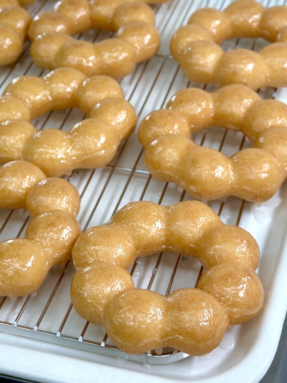 Creator Of Mister Donut s Famed Pon De Ring Is A Finance Grad Who Sold Doughnuts For 7 Years 8days