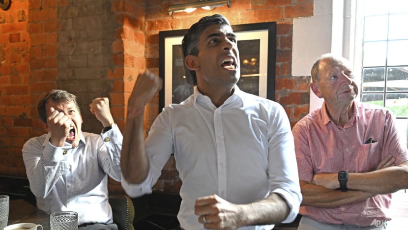 Sunak tries to close the gap on rival in UK leadership race Sunak tries to close the gap on rival in UK leadership race