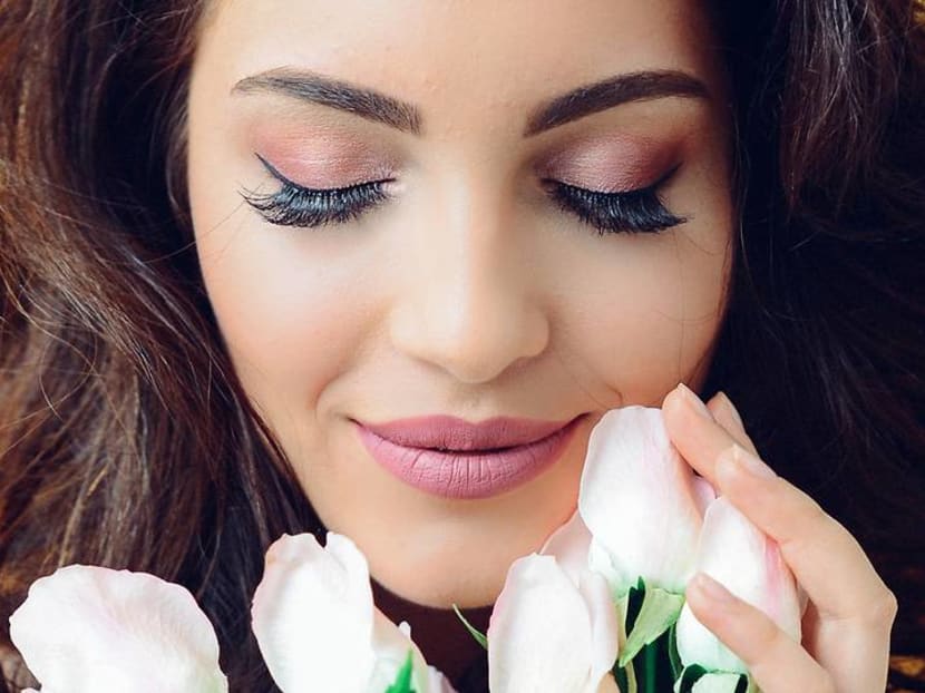 Those eyelash extensions you love wearing may have bacteria and fungi Those eyelash extensions you love wearing may have bacteria and fungi