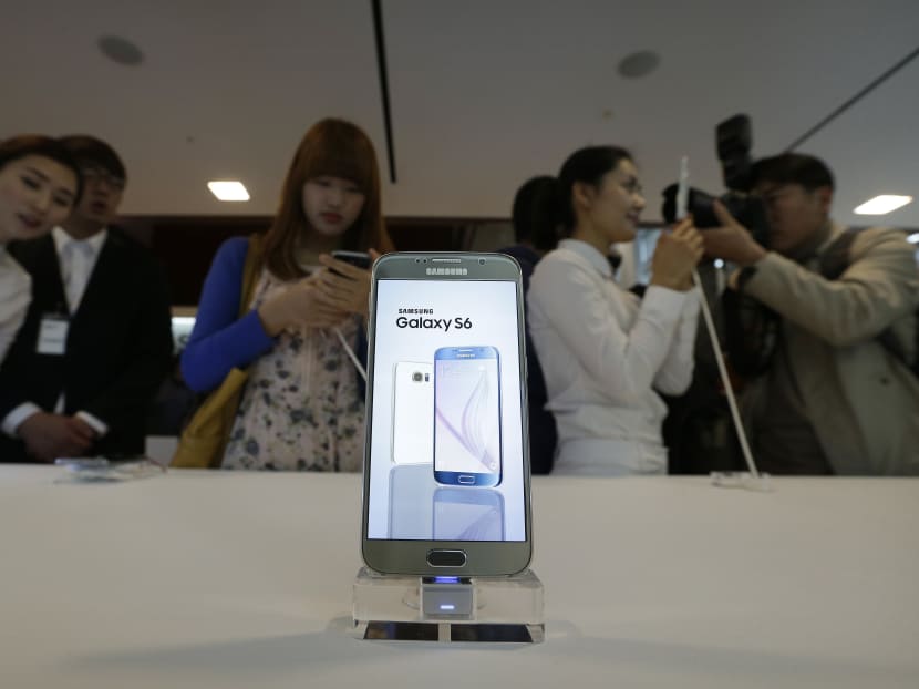 Samsung hopes to reverse dimming fortunes with Galaxy S6