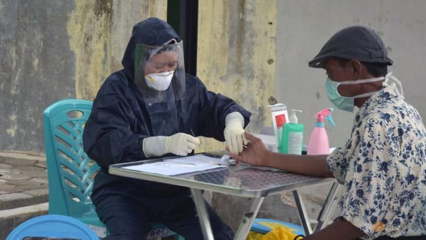 Indonesia's blood banks run dry amid COVID-19 pandemic and Ramadan Indonesia's blood banks run dry amid COVID-19 pandemic and Ramadan