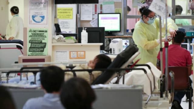 晨光|纸上风云：香港医疗界缺人 重金力邀英国医护