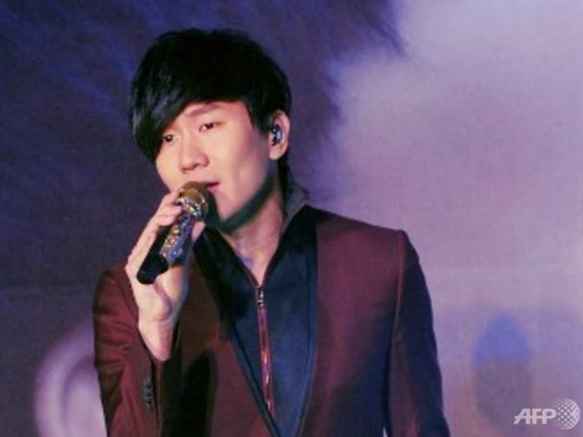 JJ Lin hospitalised in China, hospital staff take turns lying on his bed after he leaves