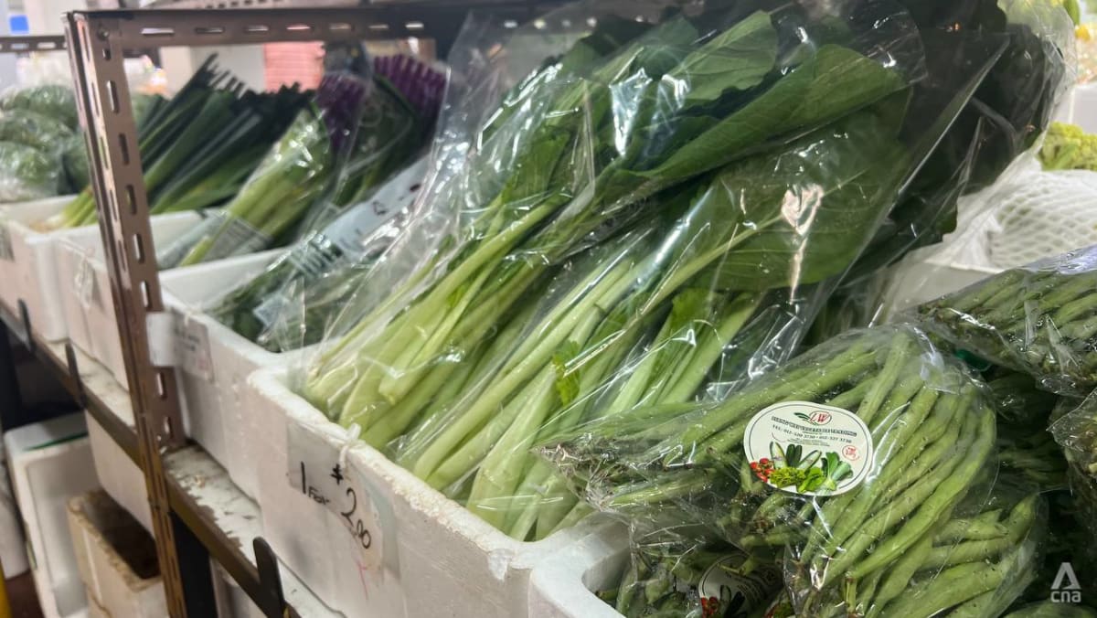 Ketika banjir di Johor menaikkan harga produk-produk Malaysia, para pedagang sayur di Singapura beralih ke sumber lain