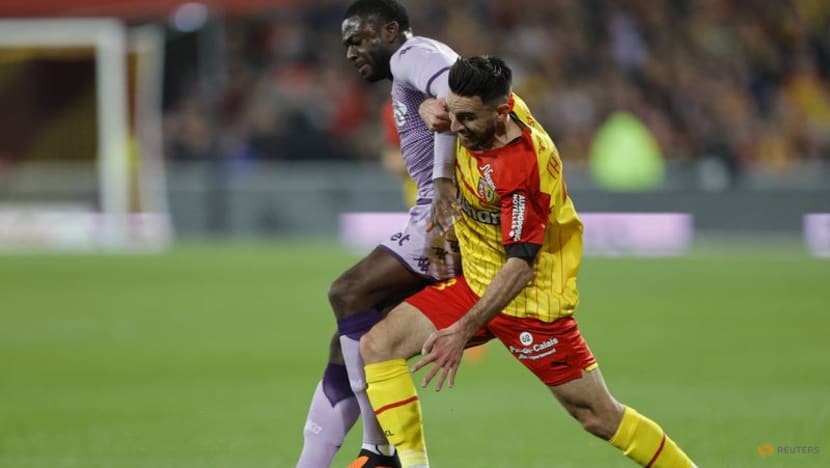 Openda shines as Lens boost Champions League hopes with Monaco win