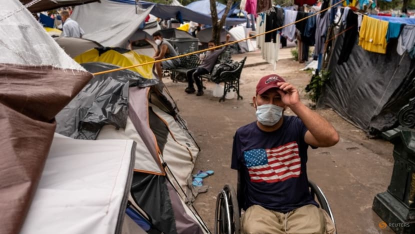 Disappearing asylum protections for migrant families at border test Biden Disappearing asylum protections for migrant families at border test Biden