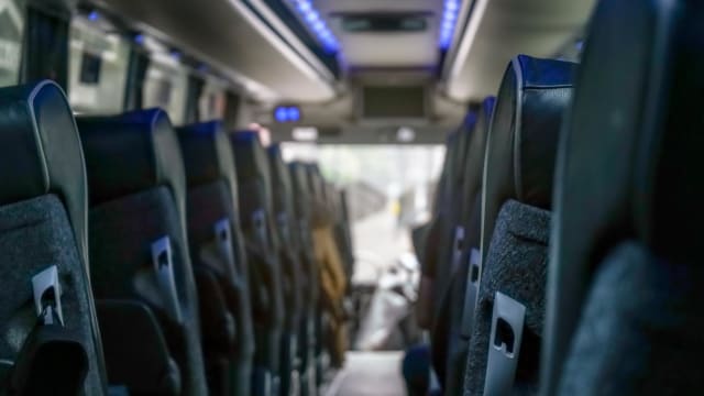 即日起到月底 马国新山关卡提供免费短程巴士服务