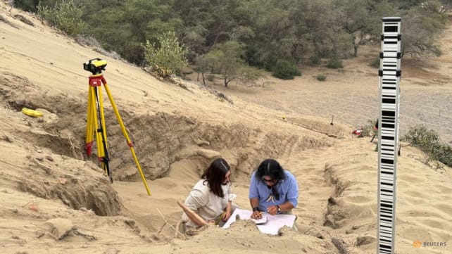 Archaeologists find ruins of 4,000 year-old temple in Peru