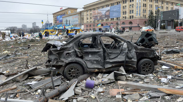 专家指乌克兰第二大城市遭多枚集束炸弹攻击 俄罗斯否认
