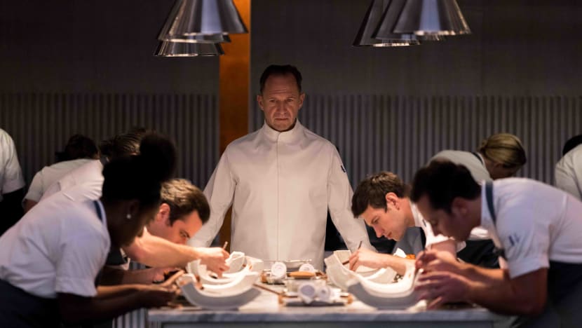 The Menu Review: The Ralph Fiennes-Starring Culinary Horror Is Tasty & Nasty The Menu Review: The Ralph Fiennes-Starring Culinary Horror Is Tasty & Nasty