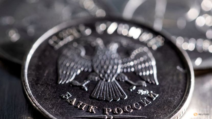 Russian rouble tumbles to record low Russian rouble tumbles to record low