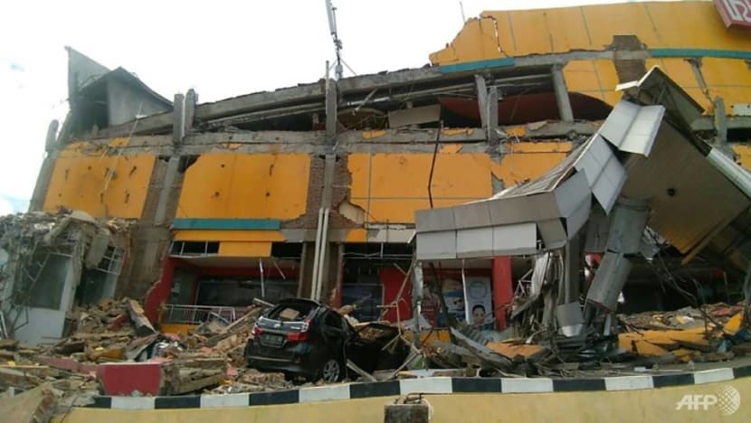 Mass burials to begin as Indonesia quake-tsunami toll tops 800 Mass burials to begin as Indonesia quake-tsunami toll tops 800